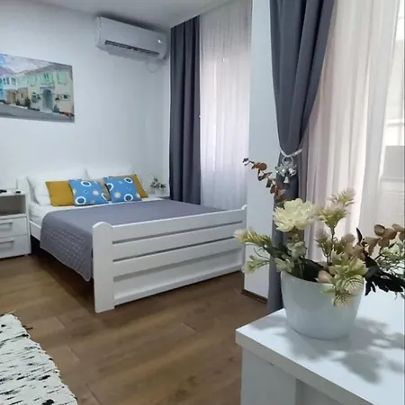 Apartman Mila 23 *